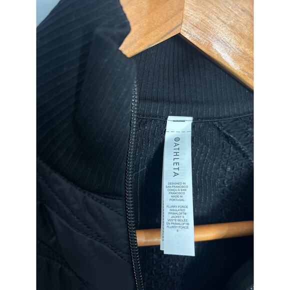 Athleta Flurry Force Insulated PrimaLoft Hybrid
Jacket Small Black - Picture 6 of 6